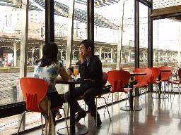 聊天表情2002-10-06咖啡廳攝影拍照2000年至2003年橘園經營時期台中20號倉庫藝術特區藝術村