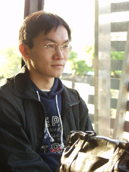 聊天表情2003-01-05咖啡廳攝影拍照2000年至2003年橘園經營時期台中20號倉庫藝術特區藝術村