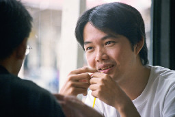 聊天表情系列傳統相機-4咖啡廳攝影拍照2000年至2003年橘園經營時期台中20號倉庫藝術特區藝術村
