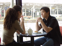 對話與月台旅客2002-03-02咖啡廳攝影拍照2000年至2003年橘園經營時期台中20號倉庫藝術特區藝術村
