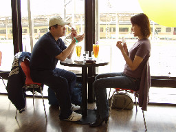 遊戲2002-03-30咖啡廳攝影拍照2000年至2003年橘園經營時期台中20號倉庫藝術特區藝術村