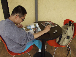 閱讀2002-04-14咖啡廳攝影拍照2000年至2003年橘園經營時期台中20號倉庫藝術特區藝術村