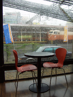 雨天的咖啡廳2000年至2003年橘園經營時期台中20號倉庫藝術特區藝術村