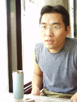 聊天表情(2)2005-11-05咖啡廳攝影拍照2003年至2006年加崙工作室(大開劇團)時期台中20號倉庫藝術特區藝術村