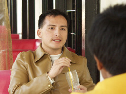 趙勝雄2004-12-19咖啡廳攝影拍照2003年至2006年加崙工作室(大開劇團)時期台中20號倉庫藝術特區藝術村