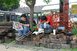 王振瑋裝置藝術座椅2003年至2006年加崙工作室(大開劇團)時期台中20號倉庫藝術特區藝術村