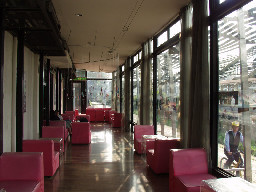 白天的咖啡廳景緻2003年至2006年加崙工作室(大開劇團)時期台中20號倉庫藝術特區藝術村