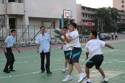 放學後的籃球場2004-10-04嶺東中學-嶺東工商網路同學會