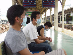 月台2003年SRAS期間台中火車站台灣鐵路旅遊攝影