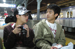 月台交談旅客2006-01-31台中火車站台灣鐵路旅遊攝影