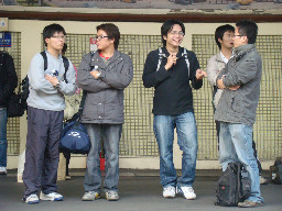 月台交談旅客2008台中火車站台灣鐵路旅遊攝影