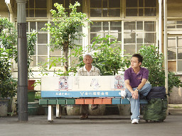 月台旅客2006台中火車站台灣鐵路旅遊攝影