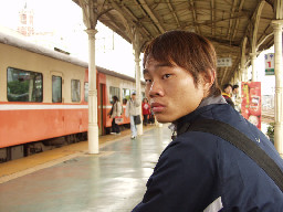 月台旅客特寫2002台中火車站台灣鐵路旅遊攝影