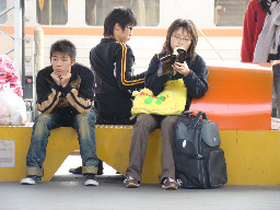 公共藝術-朱品香-巨人足跡月台景物篇台中火車站台灣鐵路旅遊攝影