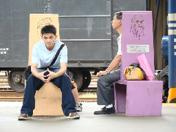 公共藝術-邱建銘-雕刻時光月台景物篇台中火車站台灣鐵路旅遊攝影