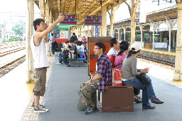 公共藝術-陳明德-座書櫃月台景物篇台中火車站台灣鐵路旅遊攝影