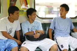交談旅客(1)2005-07-09街拍帥哥台灣鐵路旅遊攝影