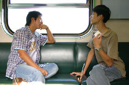 交談旅客2005-07-16街拍帥哥台灣鐵路旅遊攝影