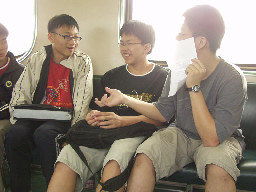 交談的旅客2004-12-06(1)街拍帥哥台灣鐵路旅遊攝影