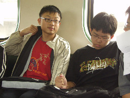 交談的旅客2004-12-06(1)街拍帥哥台灣鐵路旅遊攝影