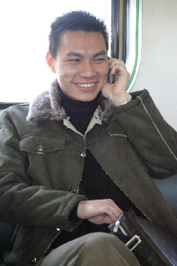 蘋果日報2005-03-05街拍帥哥台灣鐵路旅遊攝影