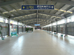 台鐵新烏日火車站建築高鐵台灣鐵路旅遊攝影