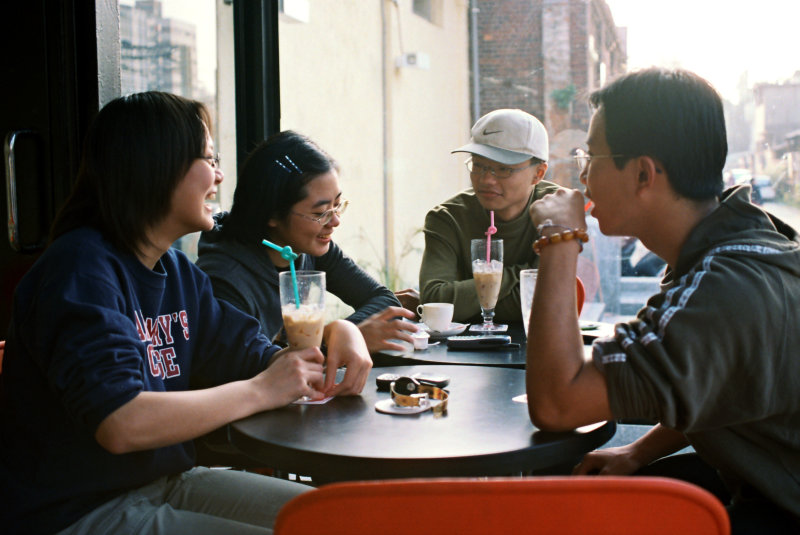 台中20號倉庫藝術特區藝術村2000年至2003年橘園經營時期咖啡廳攝影拍照友情攝影照片3