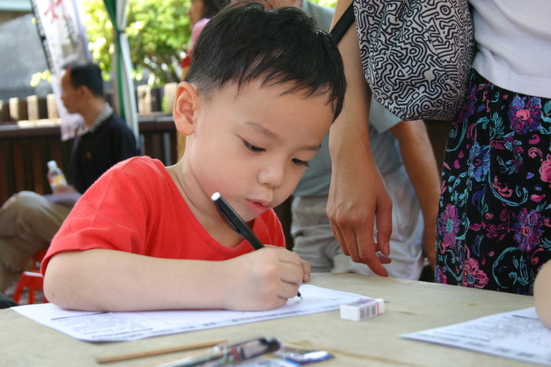台中20號倉庫藝術特區藝術村2003年至2006年加崙工作室(大開劇團)時期展覽活動2004年倉庫藝術節與台中火車站歸零‧整裝月台裝置藝術揭幕攝影照片109