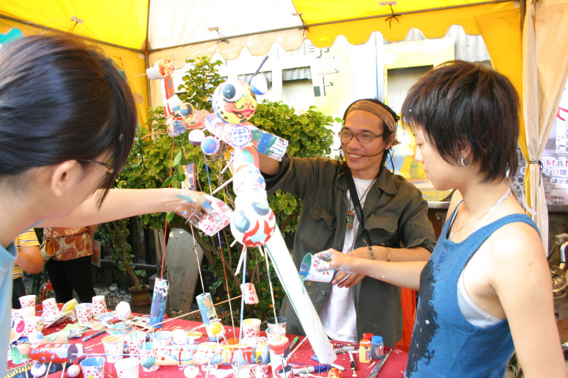 台中20號倉庫藝術特區藝術村2003年至2006年加崙工作室(大開劇團)時期展覽活動2004年倉庫藝術節與台中火車站歸零‧整裝月台裝置藝術揭幕攝影照片116