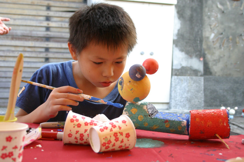 台中20號倉庫藝術特區藝術村2003年至2006年加崙工作室(大開劇團)時期展覽活動2004年倉庫藝術節與台中火車站歸零‧整裝月台裝置藝術揭幕攝影照片119