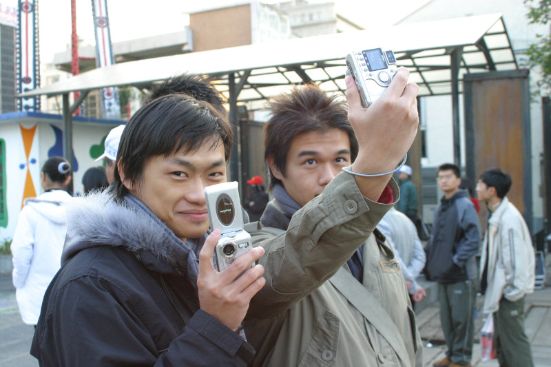 台中20號倉庫藝術特區藝術村2003年至2006年加崙工作室(大開劇團)時期展覽活動型男2005-01-01攝影照片2