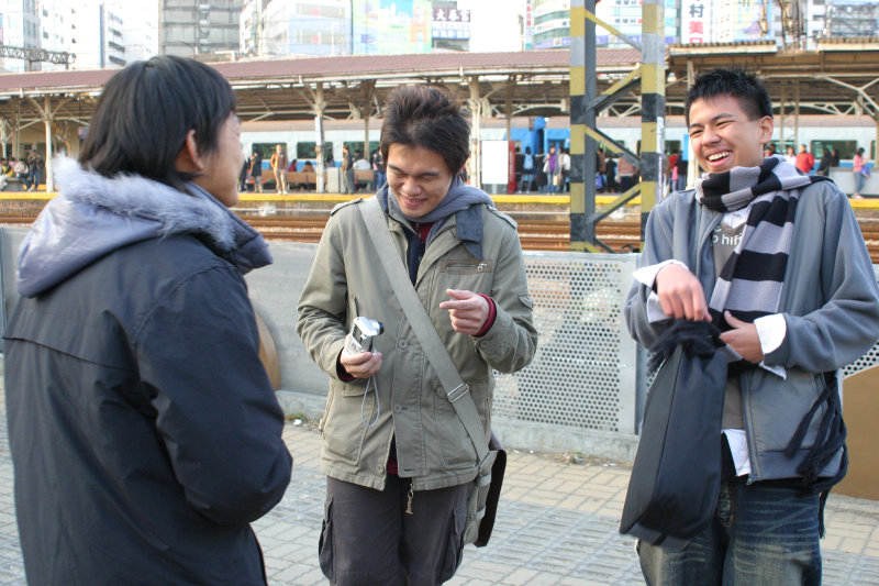 台中20號倉庫藝術特區藝術村2003年至2006年加崙工作室(大開劇團)時期展覽活動型男2005-01-01攝影照片5