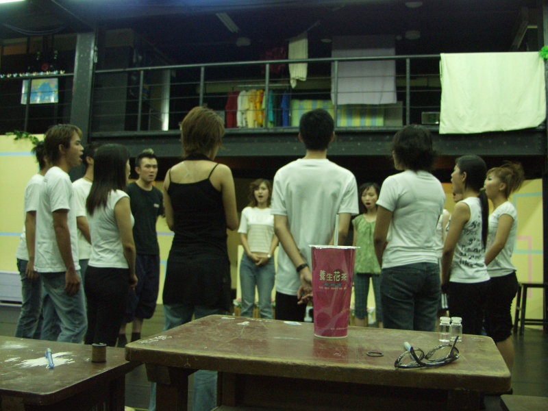 台中20號倉庫藝術特區藝術村2003年至2006年加崙工作室(大開劇團)時期展覽活動實驗劇場大開劇團小野菊公寓2003-07-04攝影照片1