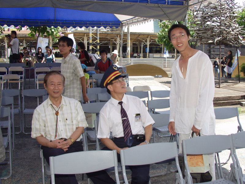 台中20號倉庫藝術特區藝術村2003年至2006年加崙工作室(大開劇團)時期展覽活動月台神話開幕活動2005-06-26攝影照片16