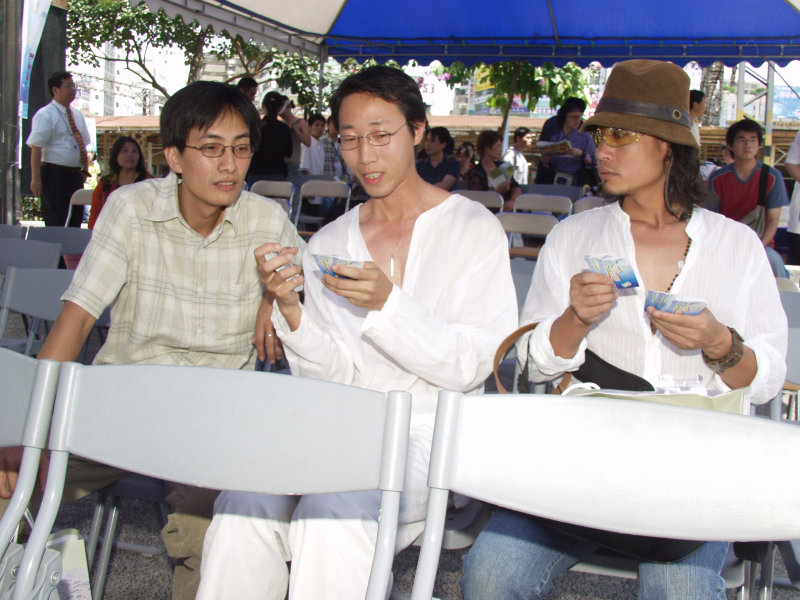 台中20號倉庫藝術特區藝術村2003年至2006年加崙工作室(大開劇團)時期展覽活動月台神話開幕活動2005-06-26攝影照片19