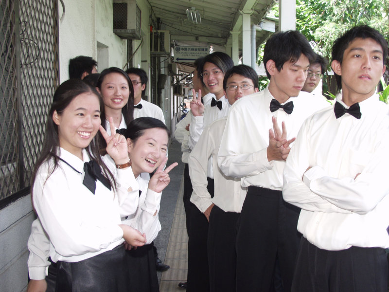 台中20號倉庫藝術特區藝術村2003年至2006年加崙工作室(大開劇團)時期展覽活動月台神話開幕活動2005-06-26攝影照片20