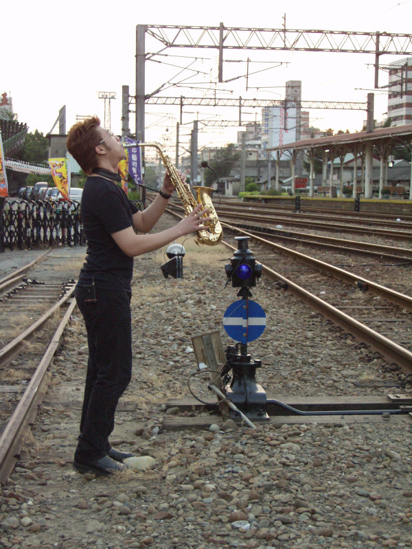 台中20號倉庫藝術特區藝術村2003年至2006年加崙工作室(大開劇團)時期展覽活動第一屆爵士音樂節2003-10-04攝影照片25