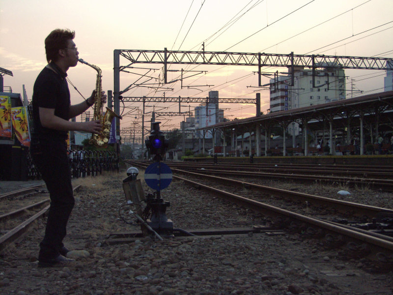 台中20號倉庫藝術特區藝術村2003年至2006年加崙工作室(大開劇團)時期展覽活動第一屆爵士音樂節2003-10-04攝影照片29