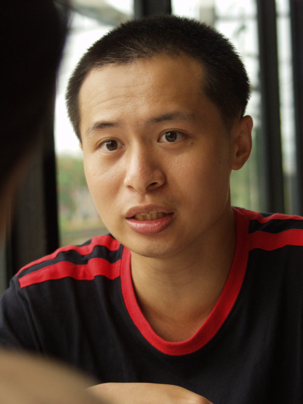 台中20號倉庫藝術特區藝術村2006-2009年橘園經營時期咖啡館藝廊聊天表情系列攝影邀請20070506成功嶺阿兵哥攝影照片5