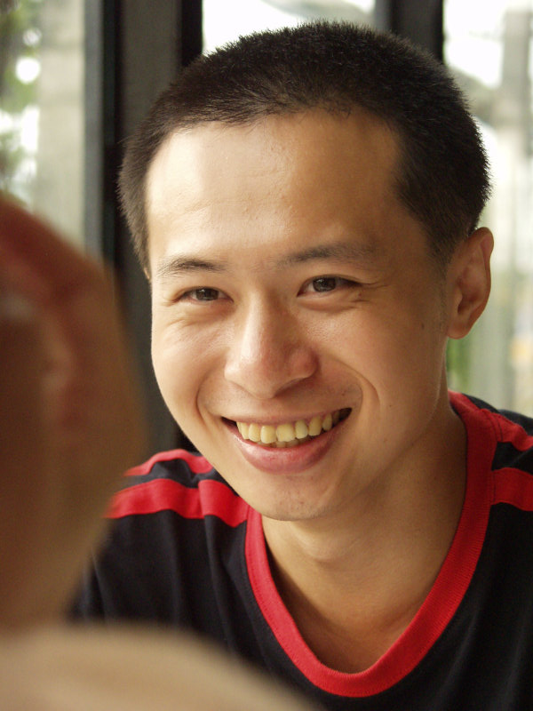 台中20號倉庫藝術特區藝術村2006-2009年橘園經營時期咖啡館藝廊聊天表情系列攝影邀請20070506成功嶺阿兵哥攝影照片58