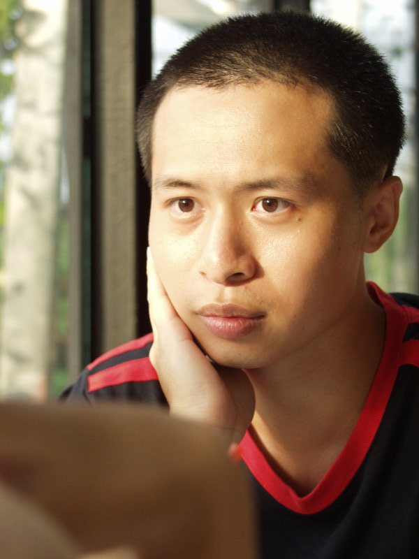 台中20號倉庫藝術特區藝術村2006-2009年橘園經營時期咖啡館藝廊聊天表情系列攝影邀請20070506成功嶺阿兵哥攝影照片99