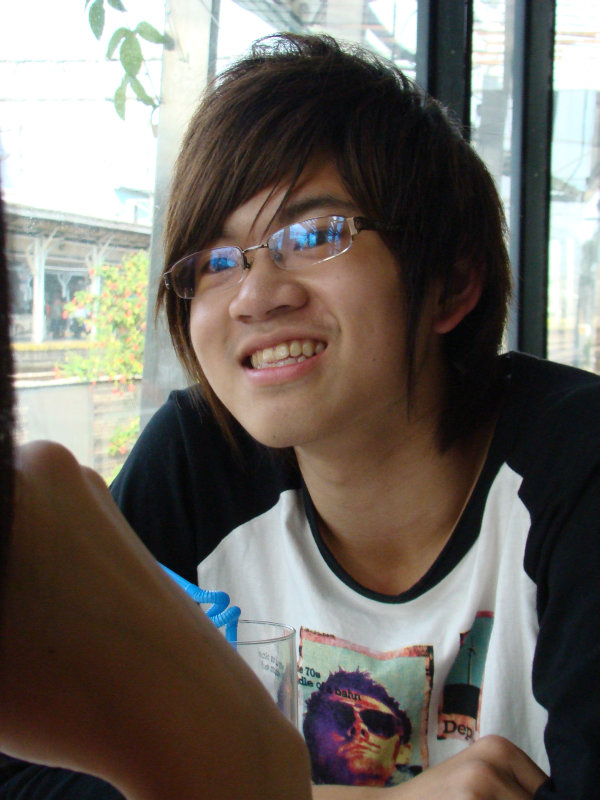 台中20號倉庫藝術特區藝術村2006-2009年橘園經營時期咖啡館藝廊聊天表情系列攝影邀請20090208攝影照片30