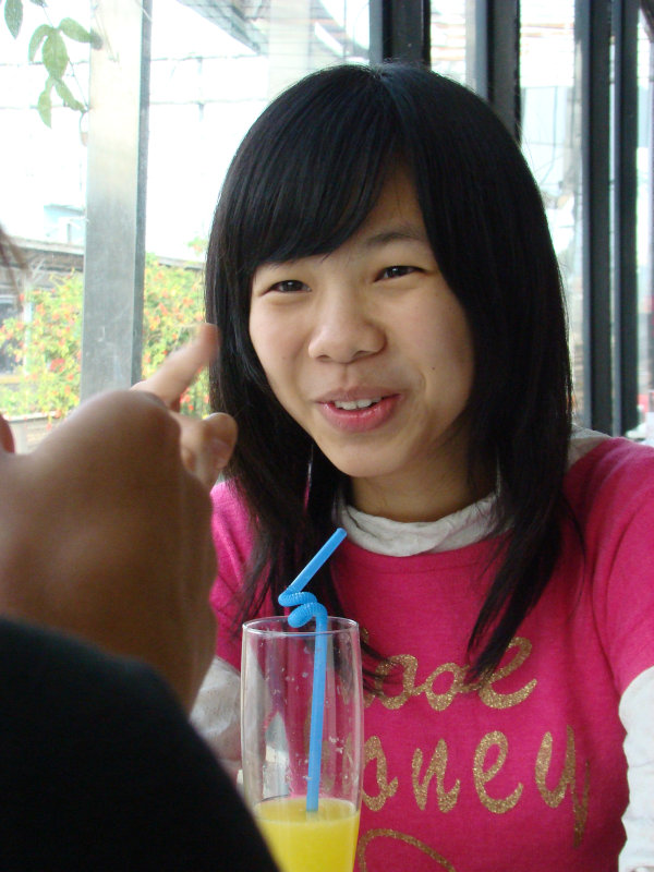 台中20號倉庫藝術特區藝術村2006-2009年橘園經營時期咖啡館藝廊聊天表情系列攝影邀請20090208攝影照片59