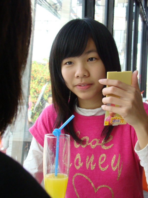 台中20號倉庫藝術特區藝術村2006-2009年橘園經營時期咖啡館藝廊聊天表情系列攝影邀請20090208攝影照片61