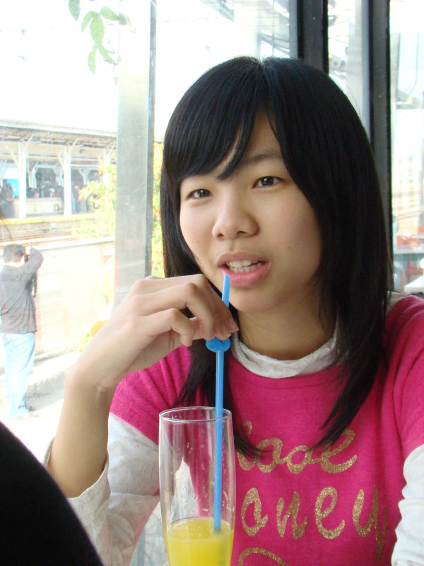 台中20號倉庫藝術特區藝術村2006-2009年橘園經營時期咖啡館藝廊聊天表情系列攝影邀請20090208攝影照片63