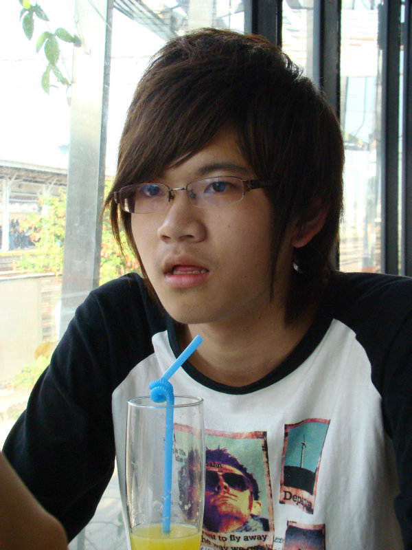 台中20號倉庫藝術特區藝術村2006-2009年橘園經營時期咖啡館藝廊聊天表情系列攝影邀請20090208攝影照片80