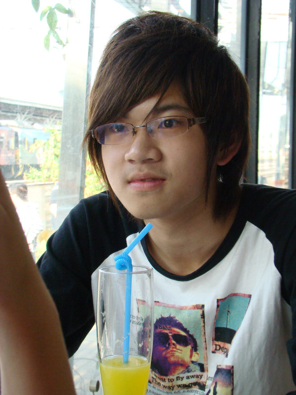 台中20號倉庫藝術特區藝術村2006-2009年橘園經營時期咖啡館藝廊聊天表情系列攝影邀請20090208攝影照片108