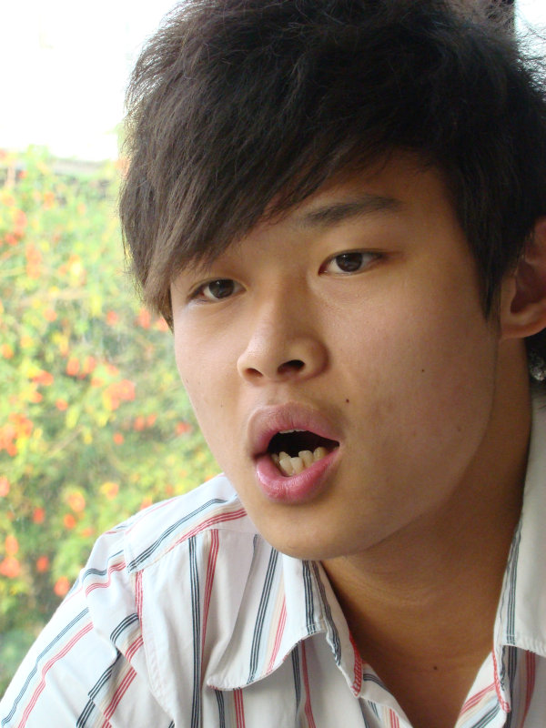 台中20號倉庫藝術特區藝術村2006-2009年橘園經營時期咖啡館藝廊聊天表情系列攝影邀請20090215攝影照片192