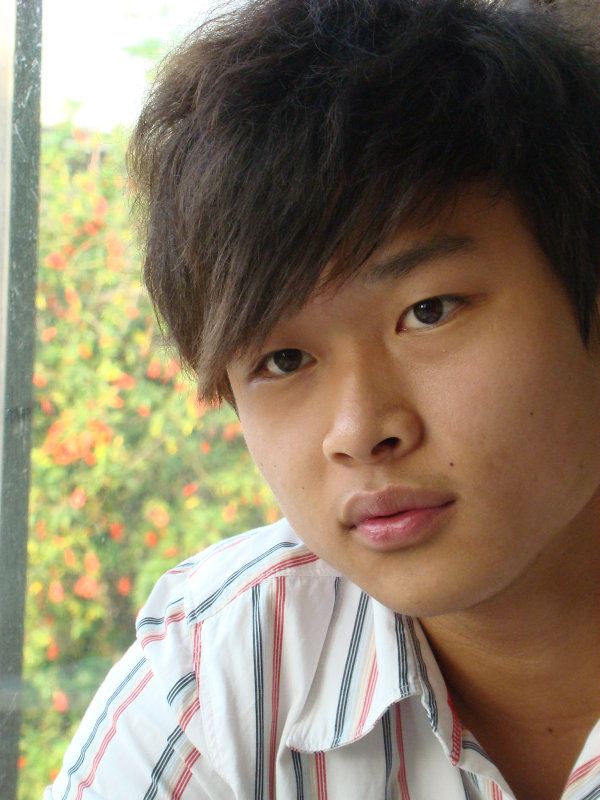 台中20號倉庫藝術特區藝術村2006-2009年橘園經營時期咖啡館藝廊聊天表情系列攝影邀請20090215攝影照片200