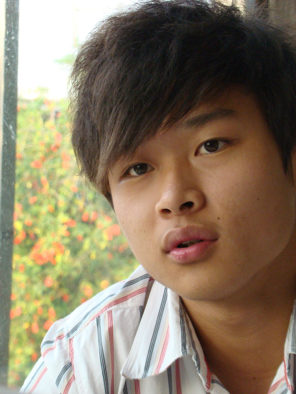 台中20號倉庫藝術特區藝術村2006-2009年橘園經營時期咖啡館藝廊聊天表情系列攝影邀請20090215攝影照片296